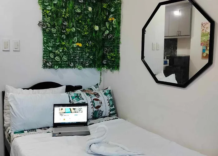 27th Floor Cozy Unit With View In Mplace Apartment Manila