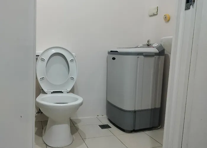 27th Floor Cozy Unit With View In Mplace Apartment *